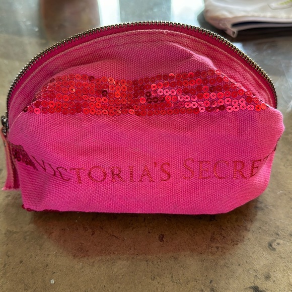 Victoria secret make up bag - Picture 1 of 2